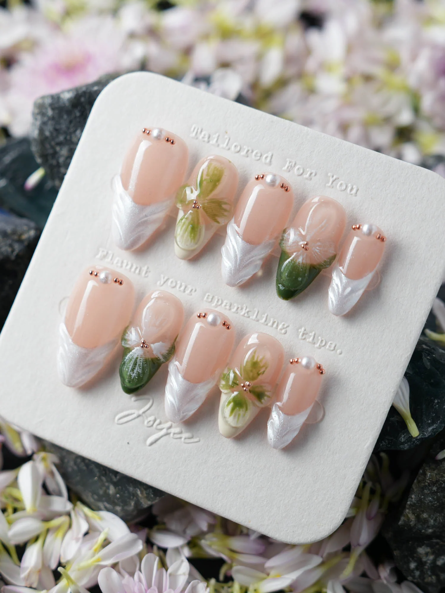 Fall Press-on Nails - 3D French Nails with Green and White Tips - Joyeenails brand